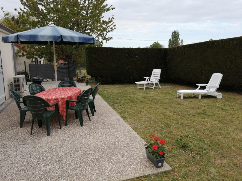 Maison indépendante Lailly-en-Val Esterno foto